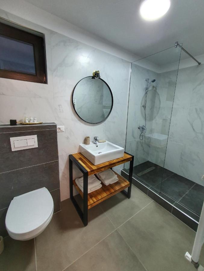 Vily Luxury Rooms Φωξάνη Εξωτερικό φωτογραφία