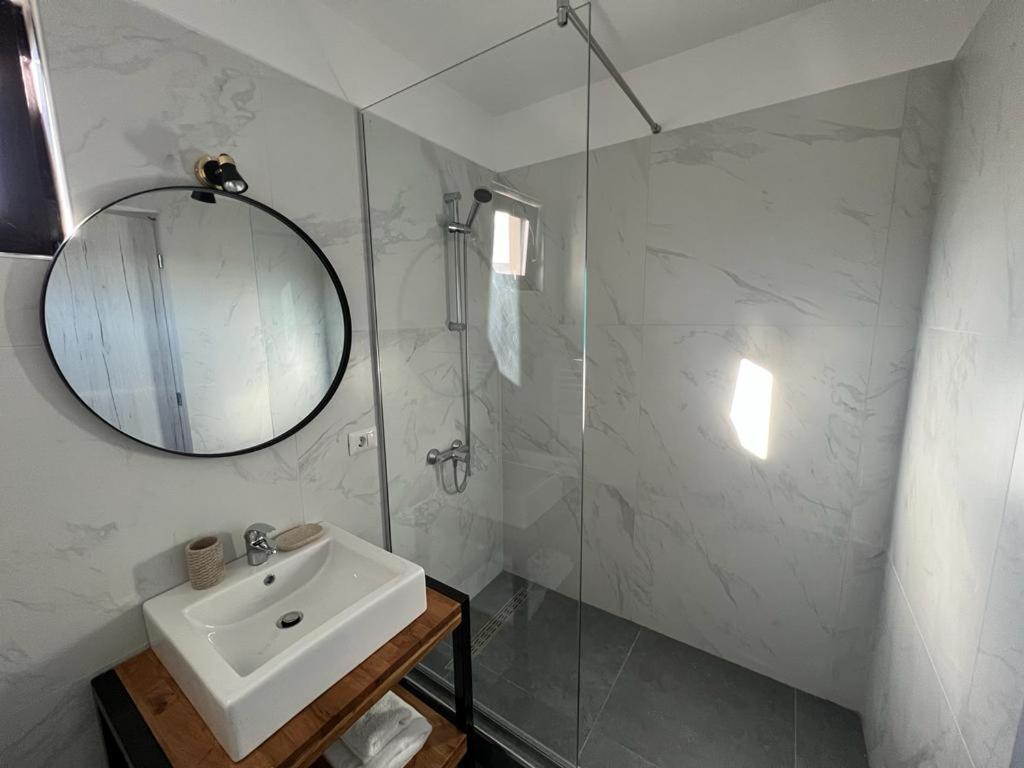 Vily Luxury Rooms Φωξάνη Εξωτερικό φωτογραφία